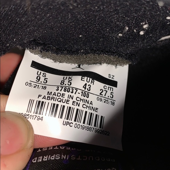 Jordan 11 concord 2018 size 9.5 US - Picture 6 of 7